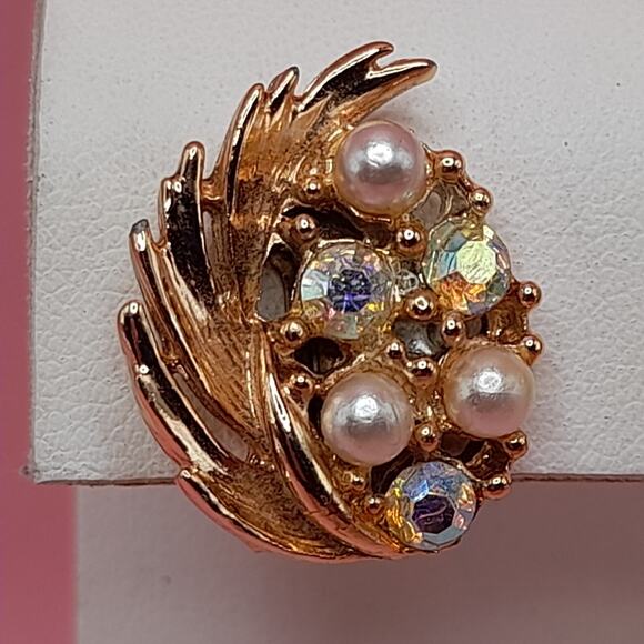 Vintage Clip Earrings, Gold Tone, Aurora Borealis Crystals, Faux Pearls, 1960s - Picture 4 of 9